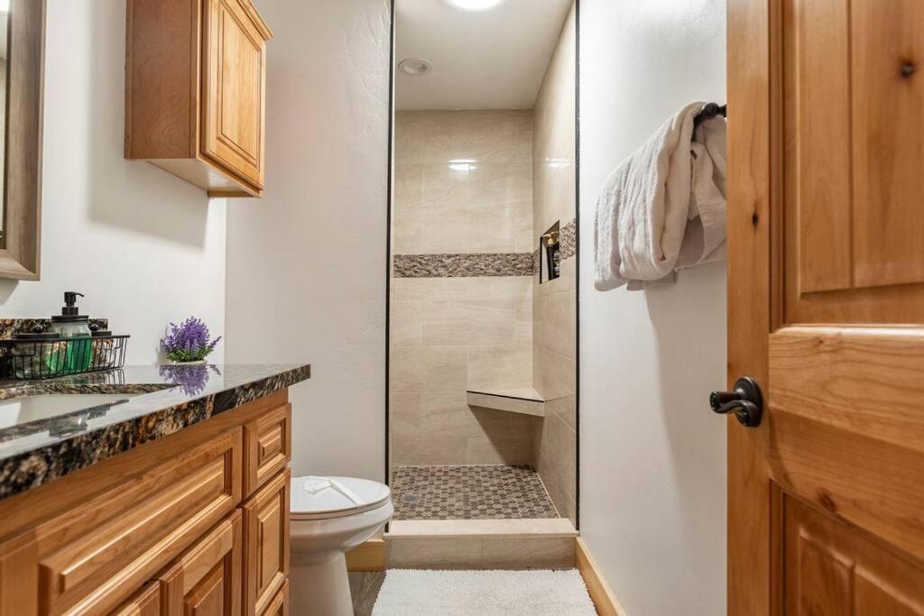Modern Family Cabin Mins To Lake, Slopes & Hikes Биг-Бэар-Сити Экстерьер фото
