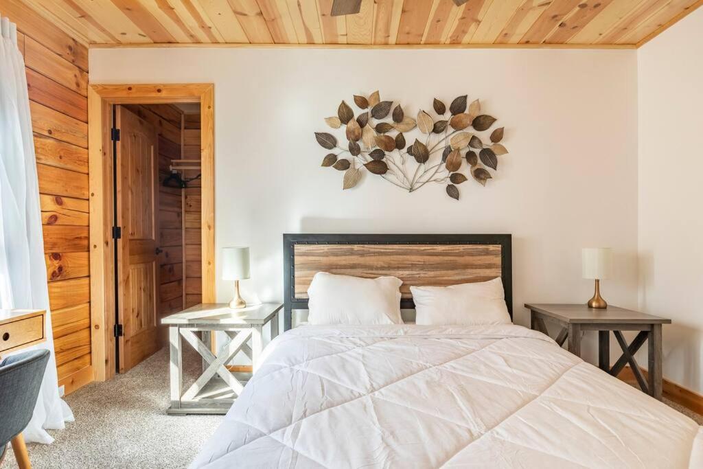 Modern Family Cabin Mins To Lake, Slopes & Hikes Биг-Бэар-Сити Экстерьер фото